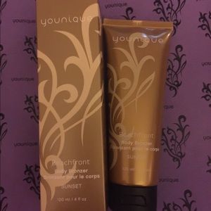 Younique Beachfront Body Bronzer